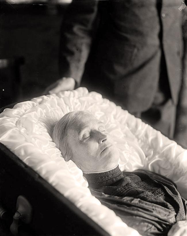 Person-Casket-Dead