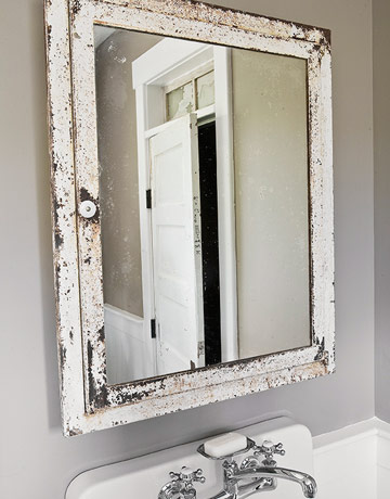 Bathroom2 Mirror LowRes-de-50954751