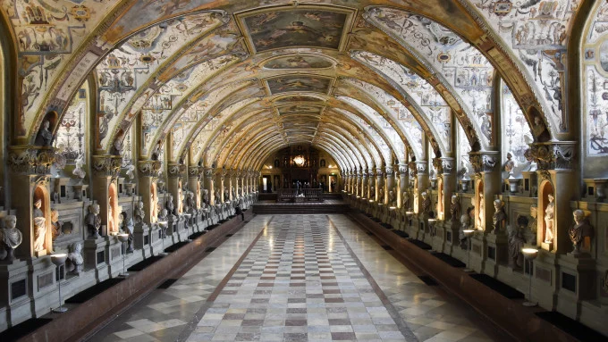 Antiquarium residenz museum muenchen 25-1-2017 10-36-46-680x383.webp