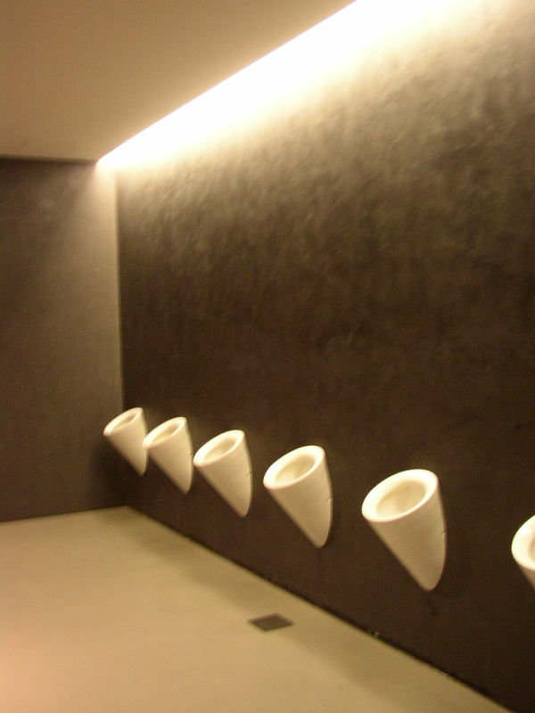 yellowurinals.jpg