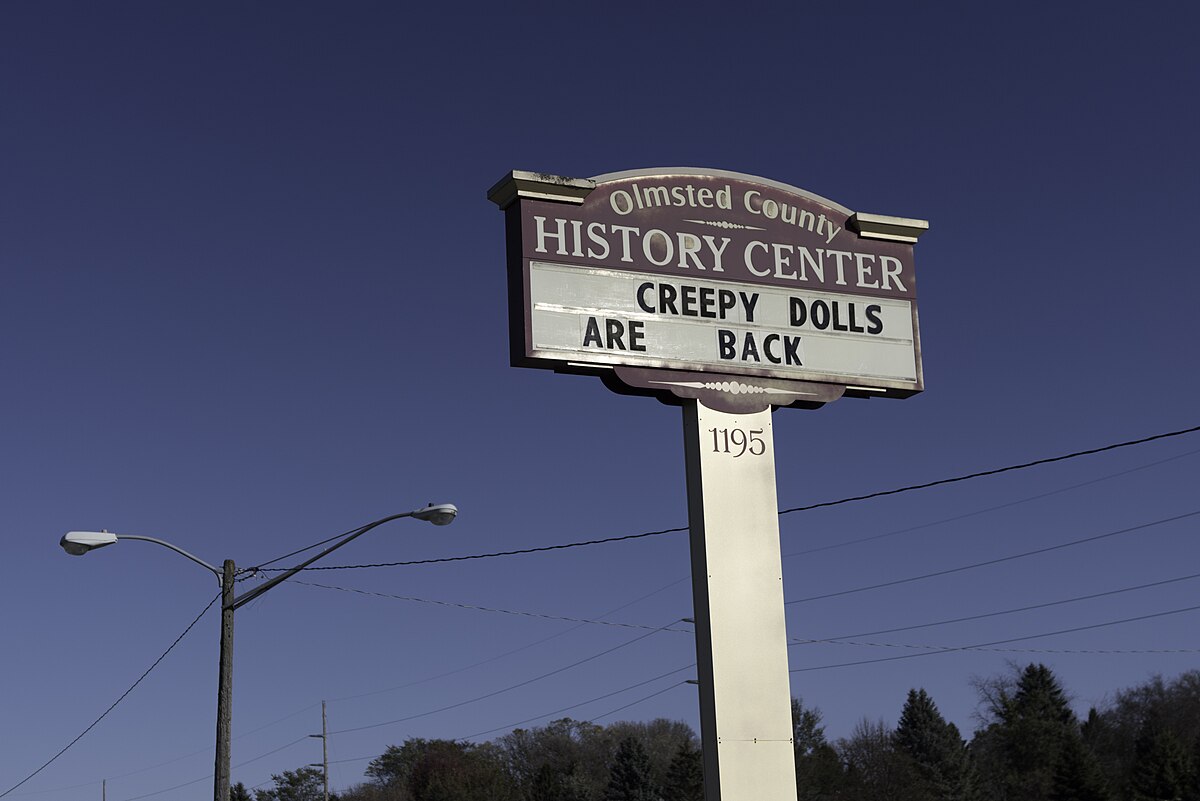 creepydolls.jpg